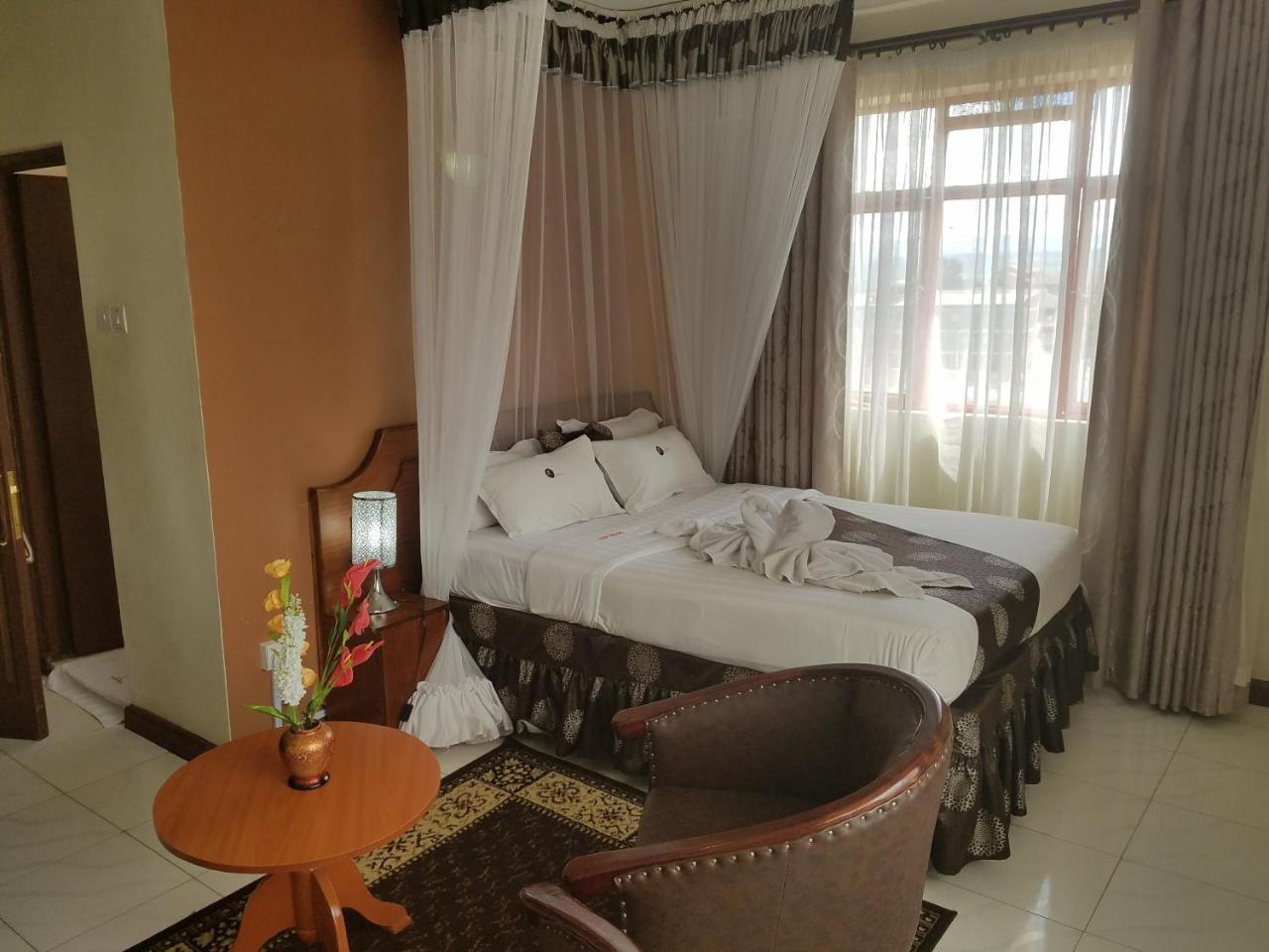 Chester Hotel Nakuru Eksteriør bilde