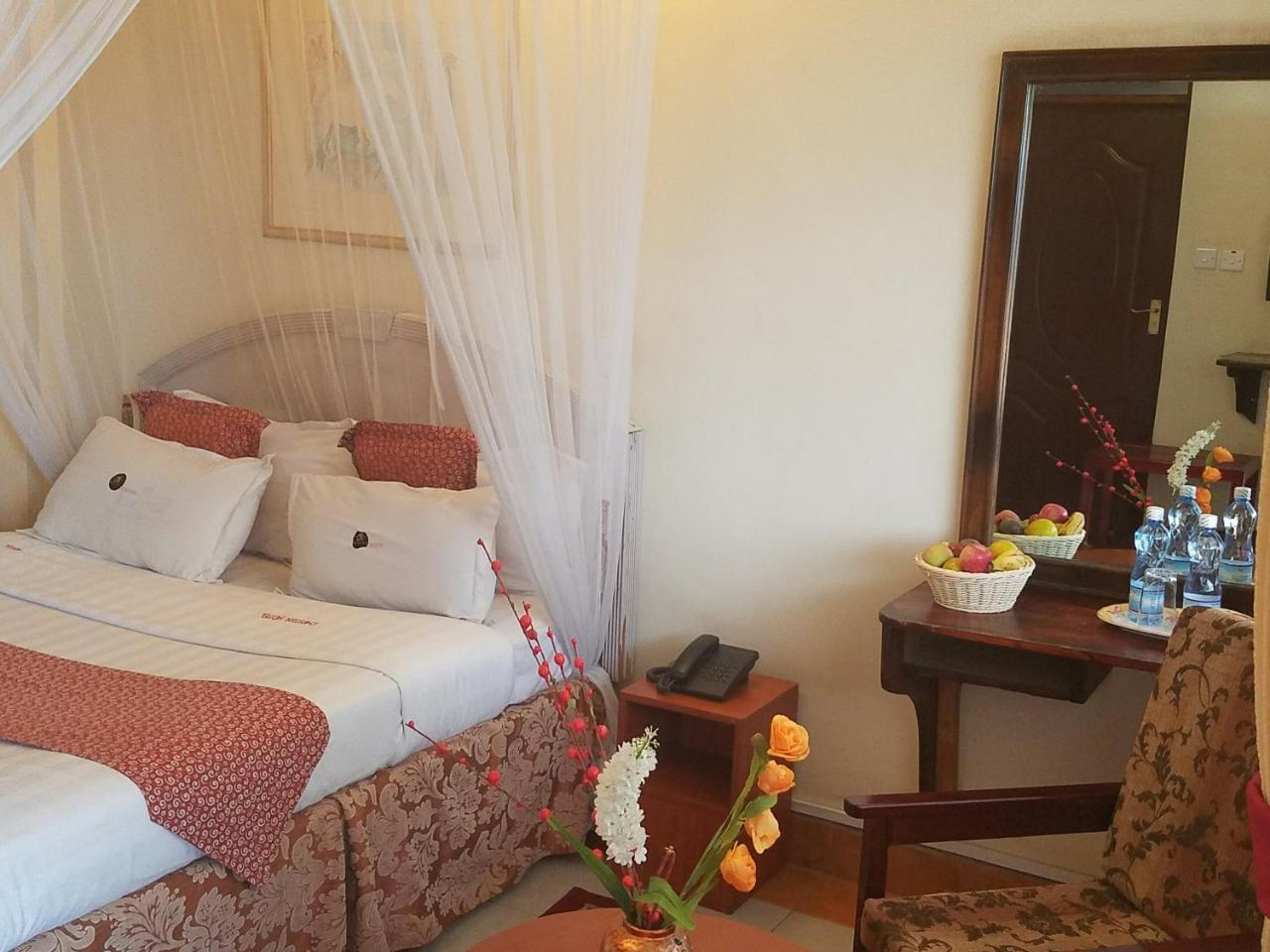 Chester Hotel Nakuru Eksteriør bilde