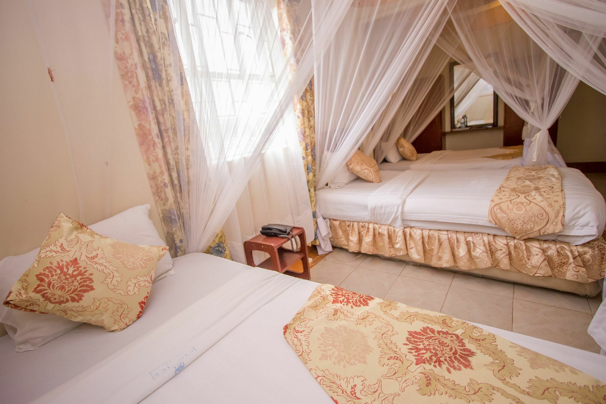 Chester Hotel Nakuru Eksteriør bilde